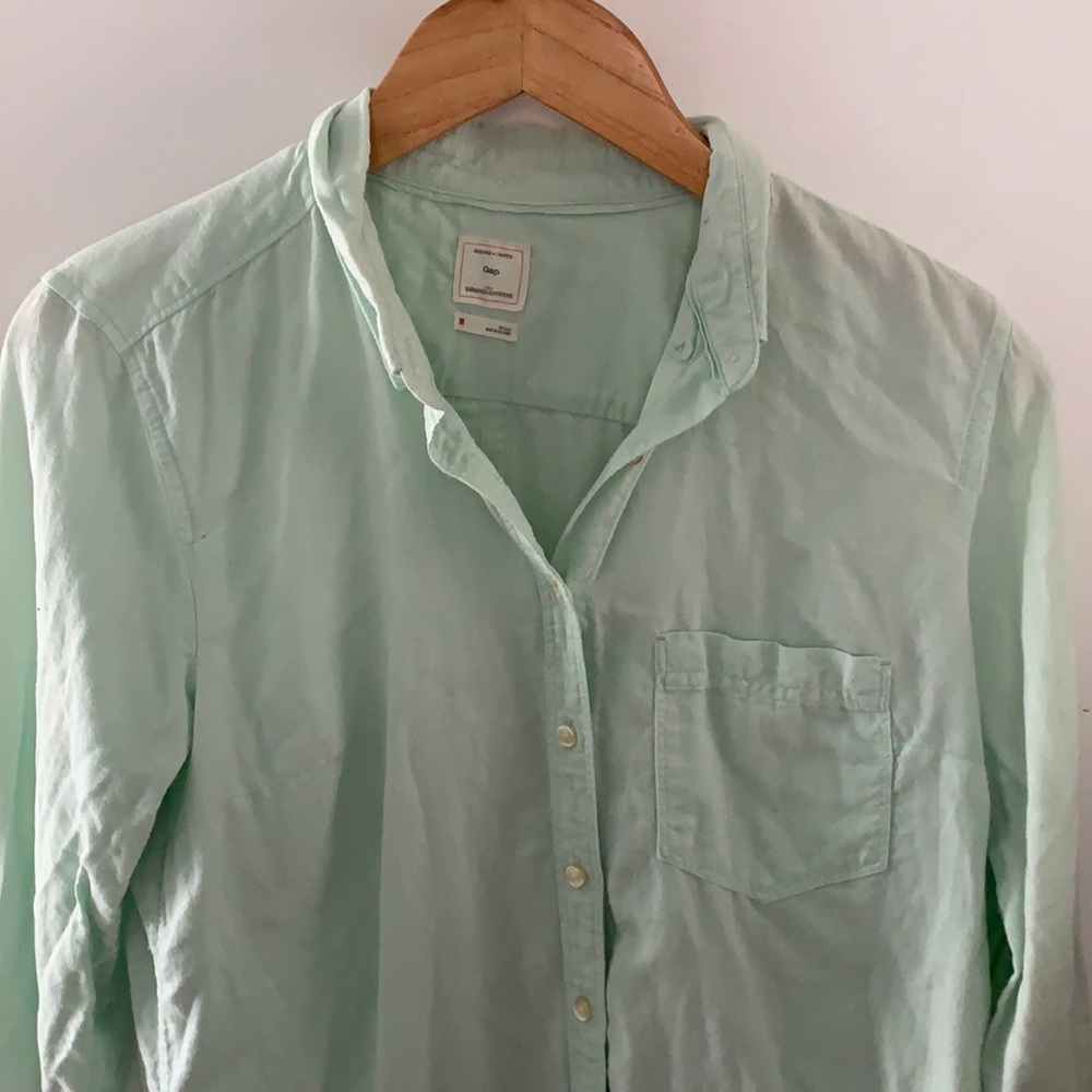 Mint GAP button down
